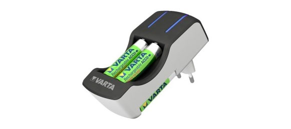 Varta batterioplader - 4 x AA 2100 mAh