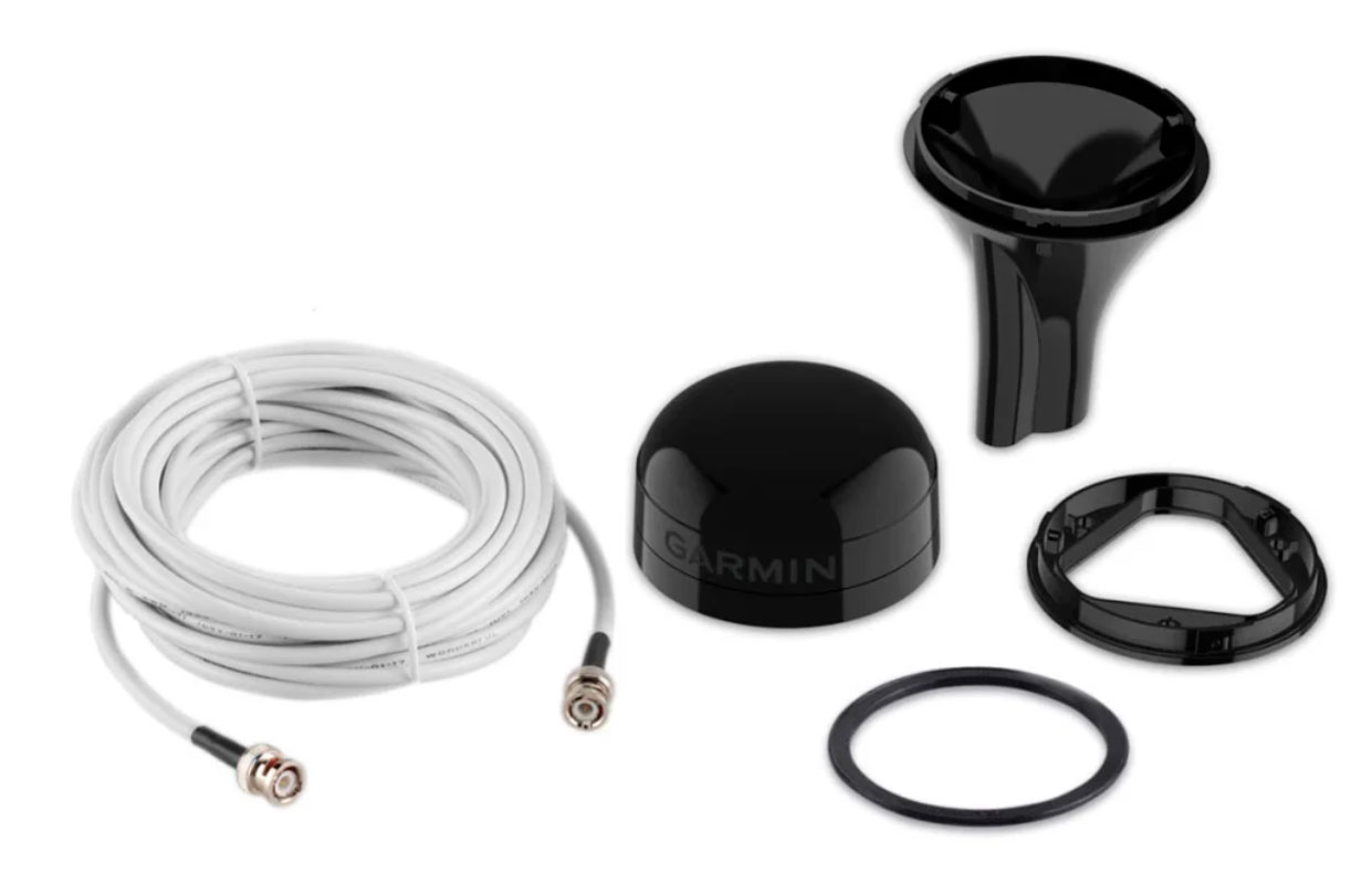 Garmin Antenne, GA38 m/ 9m kabel Sort